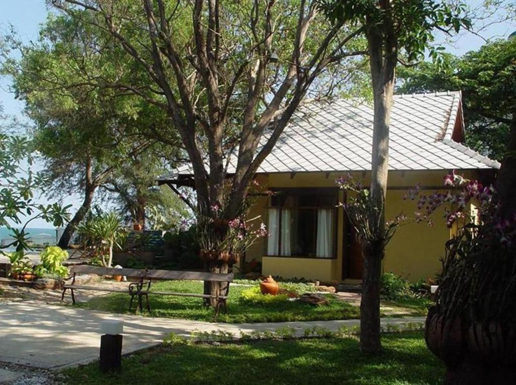 Baan Talay Dao Resort Хуа Хин Экстерьер фото